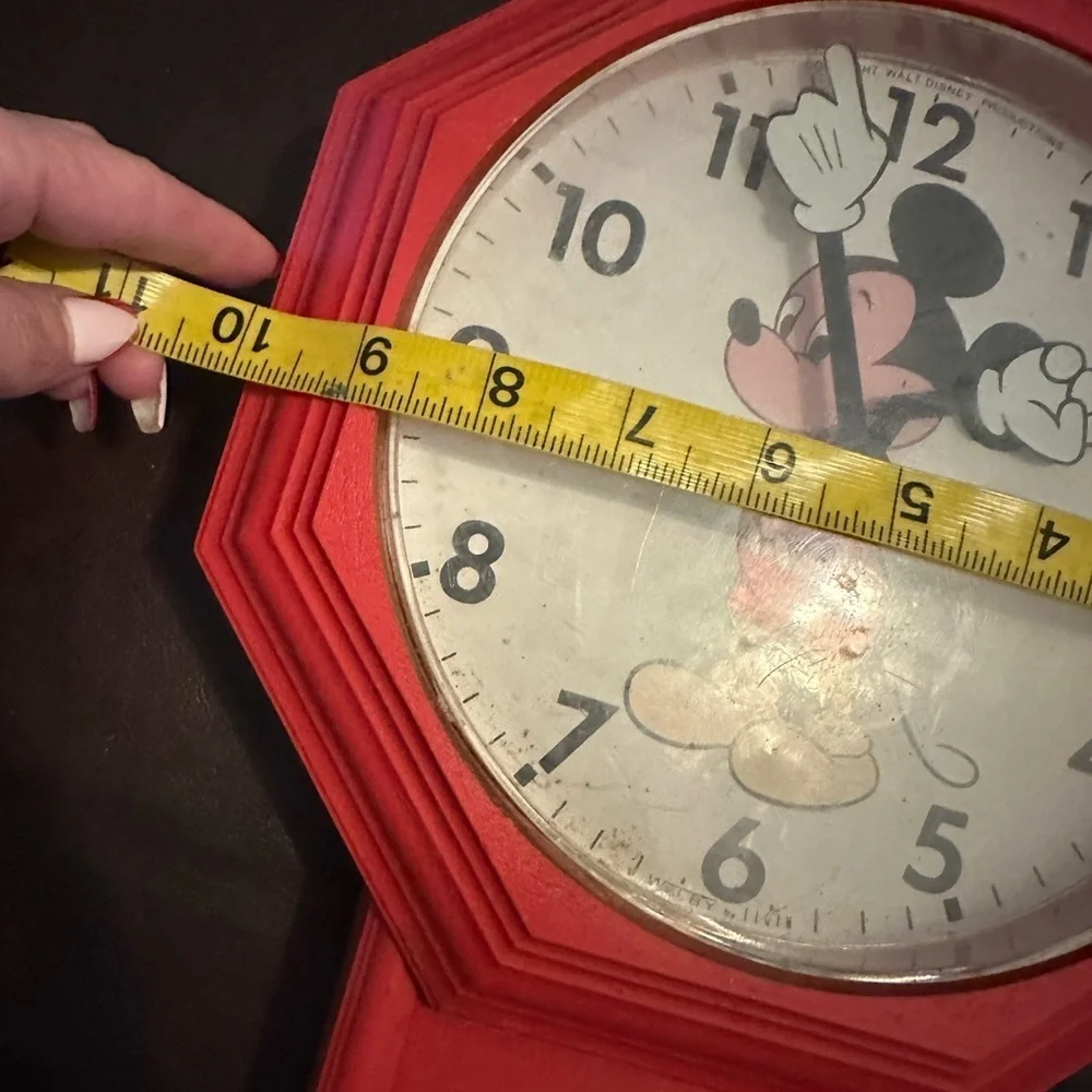 Vintage Mickey Mouse clock
